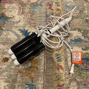 Bondi Boost 3 barrel curling iron